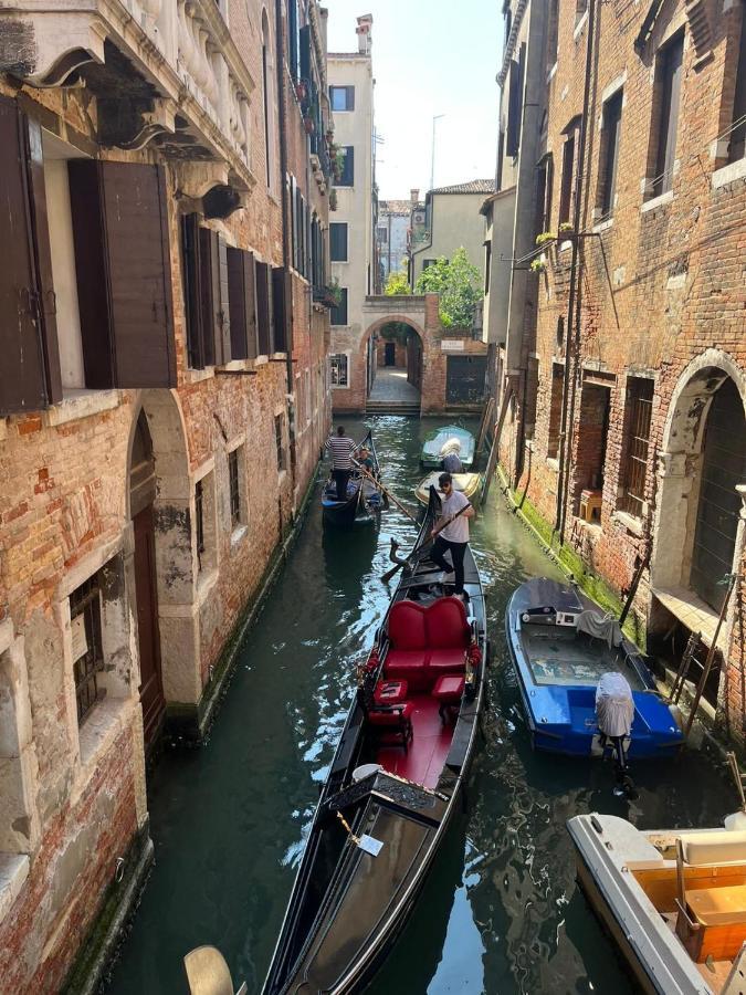 Immobiliare Nk Palazzo Bonvicini Apartment Veneţia Exterior foto