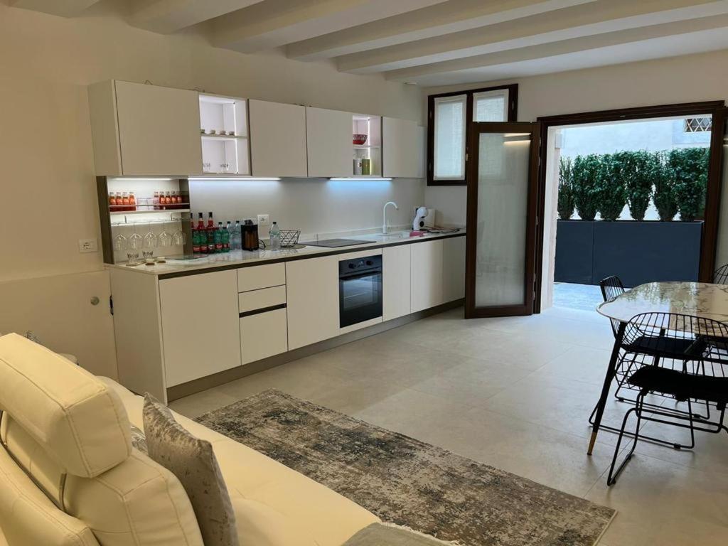 Immobiliare Nk Palazzo Bonvicini Apartment Veneţia Exterior foto